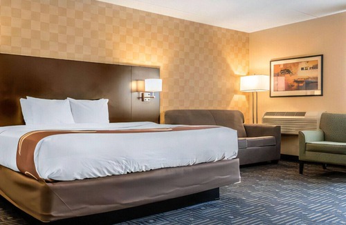 East Bloomington House | Fantastic Place! Enjoy Our Sparkling Indoor Pool