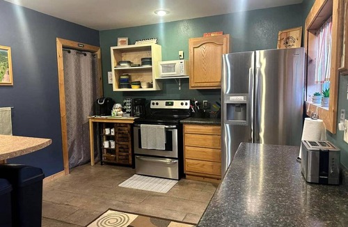 Winona House | Farmhouse ∙ 1 bedroom ∙ 8 guests