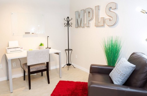 Kingfield Apartment | Fast WiFi🎯Keurig🎯In-Unit W/D🎯Walk to ❤️ of Uptown