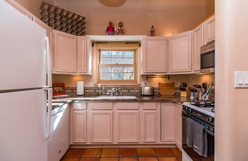 Downtown Santa Fe Cottage | Favorite Downtown Adorable Adobe ~ 8 min walk to Plaza