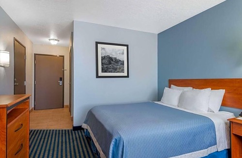 East Las Vegas Apartment | Featuring a year round indoor pool and a hot tub .