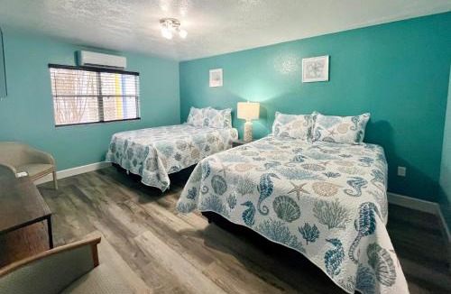 Steinhatchee Hotel | Fiddler's Restaurant and Resort