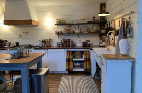 Westford House | Finnegan's Barn - Retro Rustic Mansfield/Smuggs
