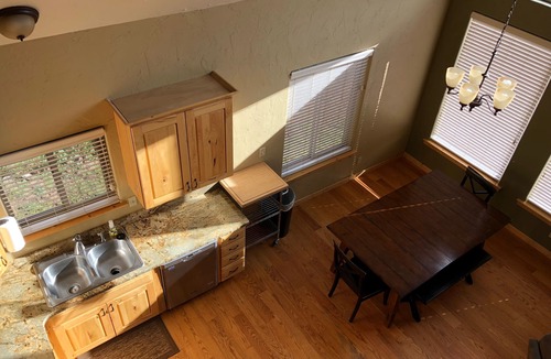 Ponderosa Pines Cabin | Fir Oasis Cozy Mountain Cabin