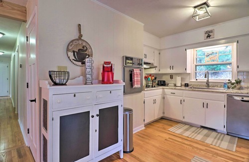 Weaverville House | Fire Pit & Game Room: Family Home in Marshall!