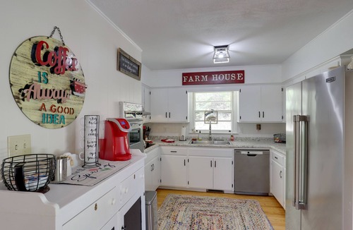 Weaverville House | Fire Pit & Game Room: Family Home in Marshall!