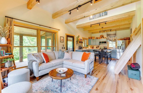 Stannard Cabin | Fire Pit & Views: Pet-Friendly Vermont Cabin