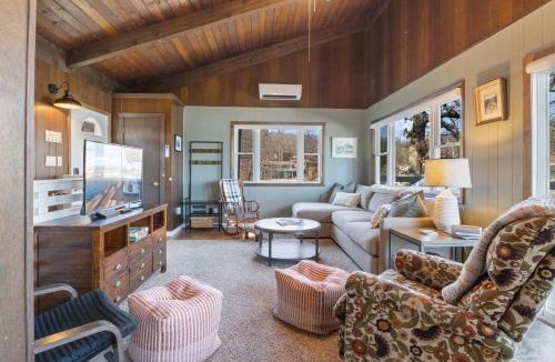 Sunrise Beach House | Fishing, Boat Slip, Morning Coffee, Picturesque View