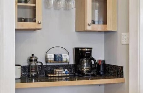 Linden Hills Condo | Footsteps to Lake Harriet! 1 Block to Restaurants!