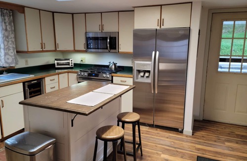 Plattsburgh House | Four Bedroom 2.5 Bath House on Lake Champlain