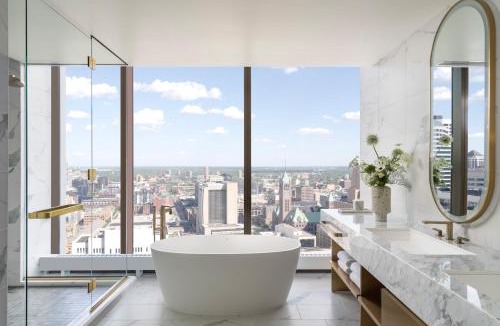 Downtown Minneapolis Hotel | Four Seasons Hotel Minneapolis
