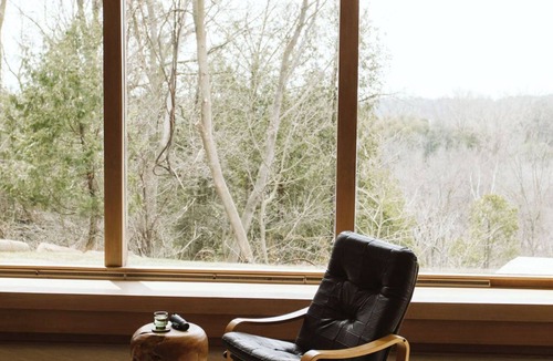 Branch House | Frank Lloyd Wright student designed mid-century modern riverfront home