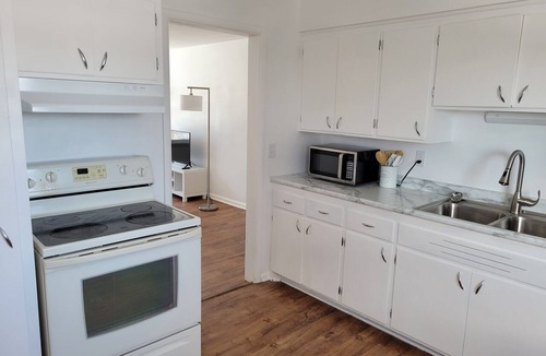 Monona Apartment | Fresh, Recently-Renovated Madison Apartment