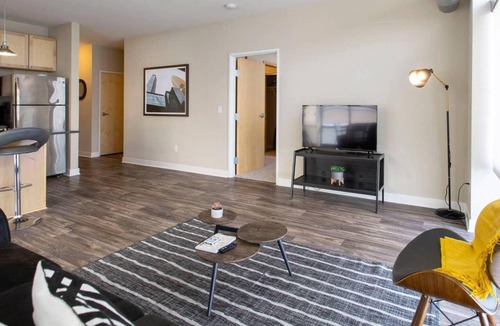 Downtown Minneapolis Apartment | Frontdesk | Comfortable + Open 1BR near Downtown