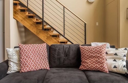 Mill District Apartment | Frontdesk | Convenient 1BR Apt in Downtown East