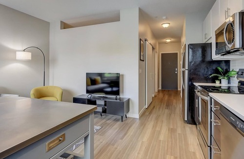 Powderhorn Apartment | Frontdesk | Studio Apt close to Boom Island Park