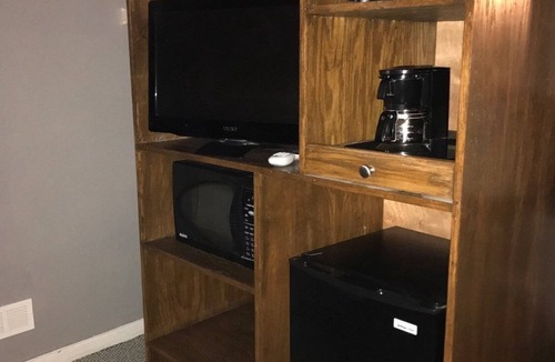 Cuba Hotel | Frontier Motel