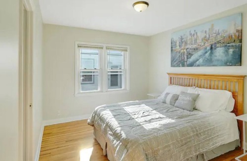 Southwest Minneapolis Apartment | Fun & Spacious Duplex for you!