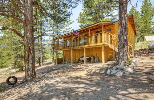 Mammoth Creek House | Furnished Deck & Mountain Views: Panguitch Cabin