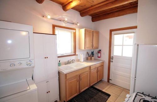 South Capitol House | Galisteo Getaway - Courtyard - Near Railyard