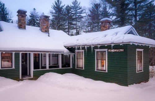 Meacham Cottage | Gate Cottage at Pet Friendly