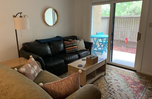 Santa Fe Condo | Gated, secure. Quiet, pool, 1.5 miles from Plaza, close to DeVargas Mall