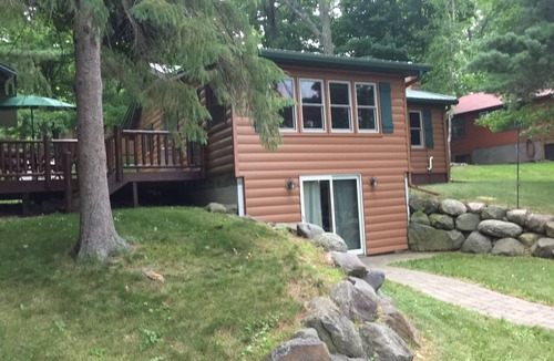 Balsam Lake House | Get away from it all and relax on the lake!