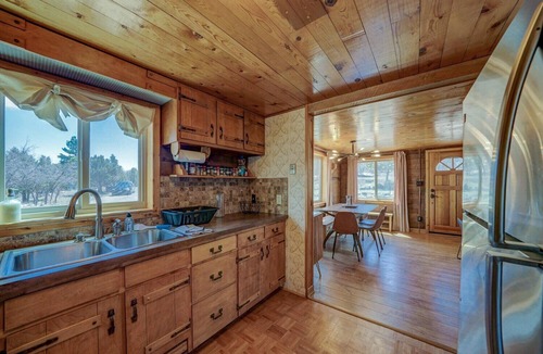 Howard Cabin | Get Away From it All at Whiskey Rapids! Dog Friendly!