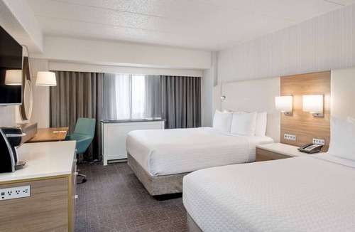 Downtown Columbus Hotel | Get Ready for Blissful Getaway! 4 Posh Units, Pet-Friendly