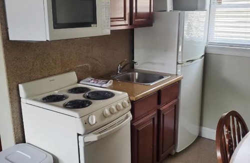 Plattsburgh Hotel | Golden Gate Lodging