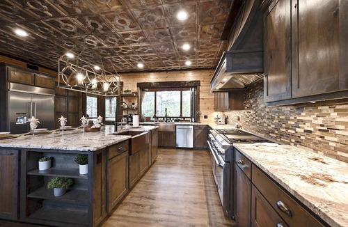 Broken Bow Cabin | Gorgeous Cabin with Sauna and Hot-tub in Broken Bow, Oklahoma