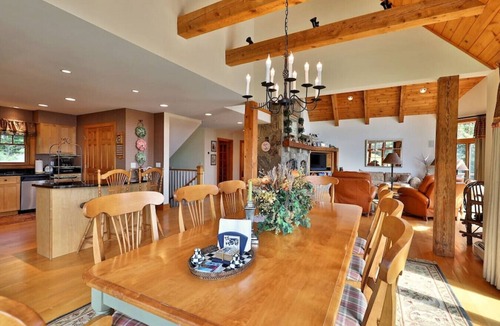 Ludlow House | Gorgeous Solitude Home with Direct Ski Access and Hot Tub