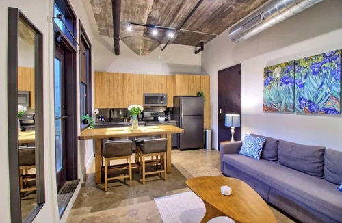 Midtown Hotel | Gorgeous Ultramodern 2BR Loft + Patio