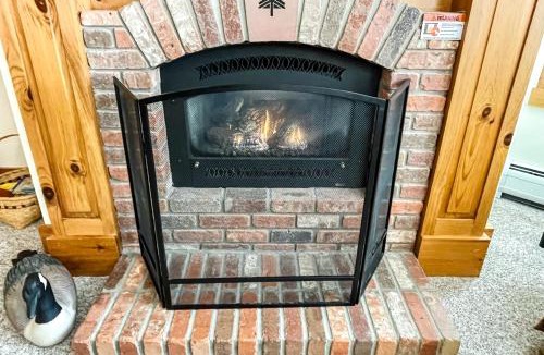 North Troy Apartment | Grammy Jay Getaway #V363