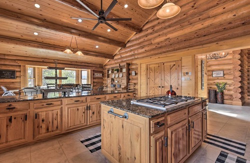 Eagle Nest Cabin | Grand Mountain Retreat in Angel Fire w/Game Room!