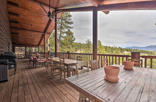 Eagle Nest Cottage | Grand Mountain Retreat in Angel Fire w/Game Room!