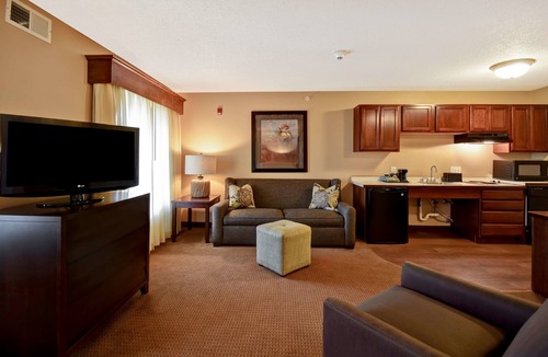 Historic Downtown La Crosse Hotel | GrandStay Hotel & Suites