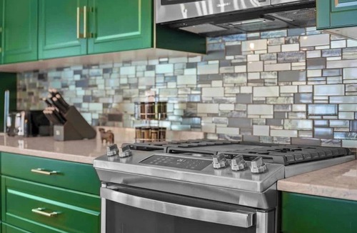 Prudenville House | Grandview on East Bay