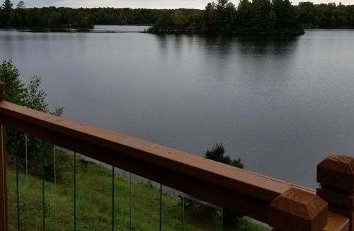 Winter Cabin | Great 4 Season Family Getaway! Quiet, yet full of Fun!