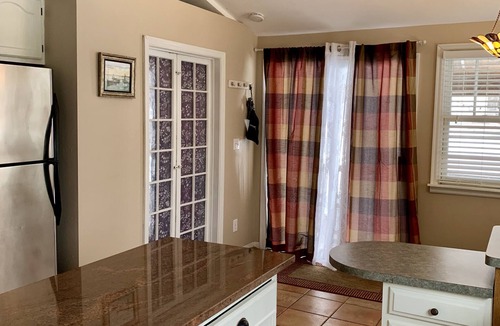Mahtomedi House | Great Getaway Enjoy Lake Living ~ 20 minutes from St Paul and Wisconsin
