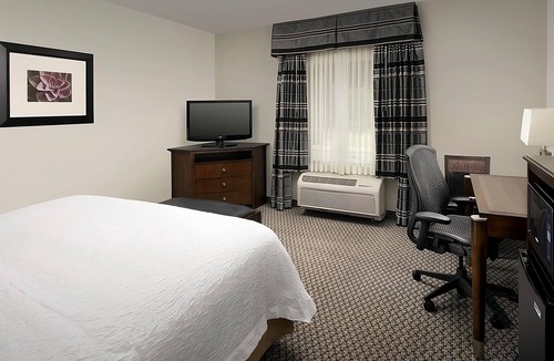 Athens Hotel | Great Relaxing Overnight Stay! 2 Comfortable Units, Indoor Pool, Free Breakfast!