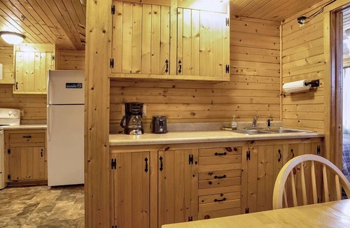 Buffalo City Cabin | Great River Road Cabin on the Mississippi Backwaters Catfish Cabin