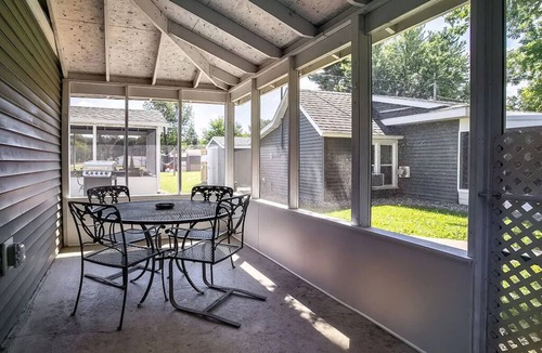 Buffalo City Cabin | Great River Road Cabin on the Mississippi Backwaters Catfish Cabin