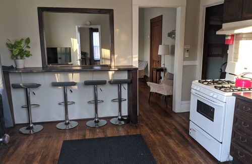 Lyn-Lake House | Great Uptown Apartment, Great Location! Suite#1