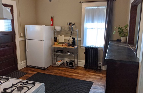 Lyn-Lake House | Great Uptown Apartment, Great Location! Suite#1