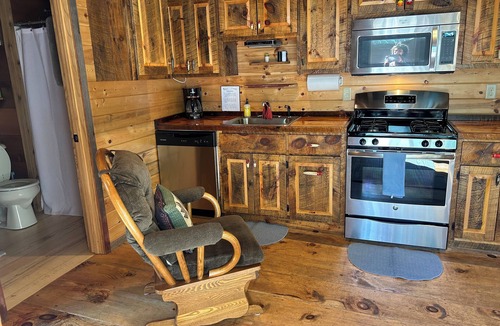Hayward Cabin | Great vacation getaway on premier lake!
