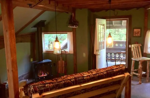 Waterbury Cabin | Green Mountain - Grunberg Haus Inn & Cabins