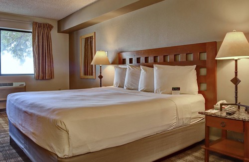 Northeast Heights Hotel | GreenTree Inn Albuquerque