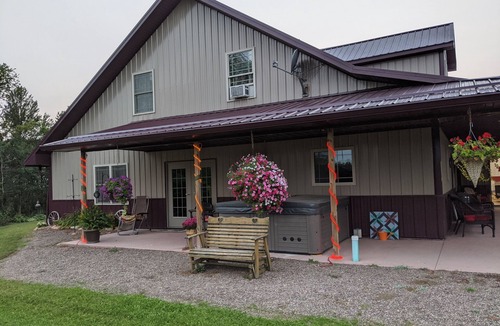 Hixton House | Guesthouse with fresh country air, beautiful views. 25 minutes from Eau Claire.