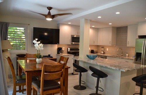 Kihei Condo | Hale Hui Kai #103 Beachfront oasis with sunsets, turtles, oceanfront pool, AC